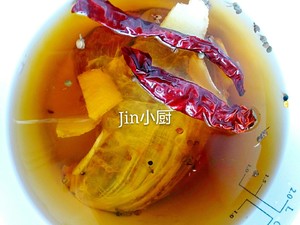 The practice measure of beef of cold and dressed with sause 3