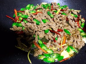 The practice measure of the small shredded meat that fry an ox 7