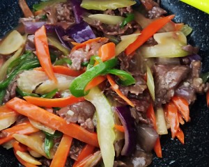 The daily life of a family is little the practice measure that fries beef 7