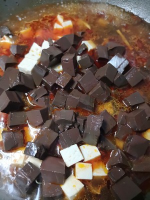The practice measure of ovine blood bean curd 5