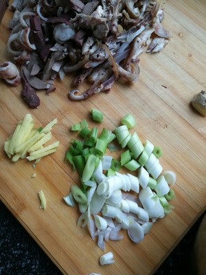 The practice measure of ovine chipped cooked entrails of sheep or oxen 5