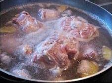 The practice measure of oxtail of braise in soy sauce 4