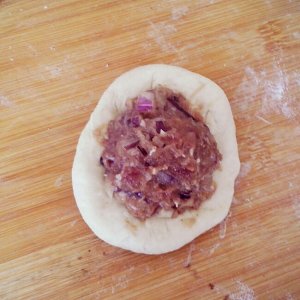 The practice measure of beef sesame seed cake 7