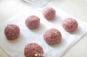 The practice measure of beef hamburger 12