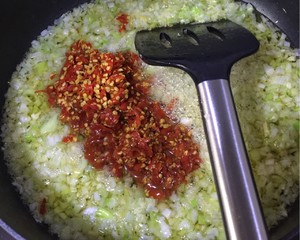 The practice measure of the sauce of sweet hot beef of super go with rice 9