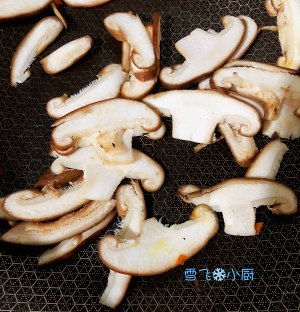 The practice measure of congee of beef of Xianggu mushroom spinach 5