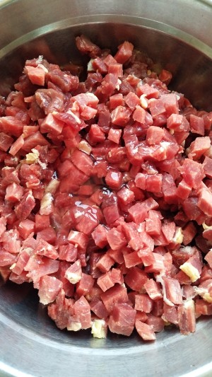 The practice measure of sauce of Xianggu mushroom beef 4