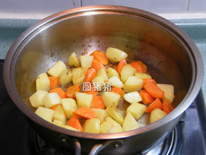 The practice measure of sirlon of braise in soy sauce 8