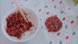 Healthy beef Zhi person the practice measure of hamburger 3