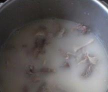 The practice measure of miscellaneous soup of sheep of crucian carp fish 13
