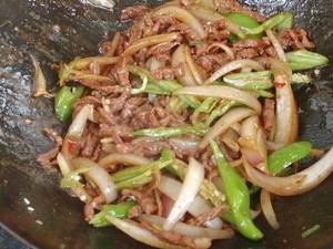 Exceed go with rice - the practice measure of silk of beef of onion green pepper 7