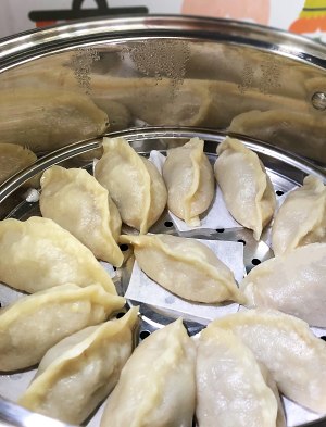 The practice measure with beef juicily steamed dumpling 6