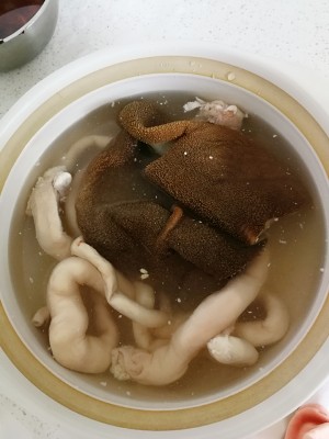 Suit Qiu Dong to drink " ovine miscellaneous soup " practice measure 1