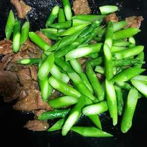 The practice measure that beef of black any of several hot spice plants fries asparagus 8