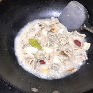 The practice measure that suckles boiling water of old fire of yam of hotpot of white sheep embryo 3