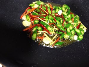The practice measure of the small shredded meat that fry an ox 6