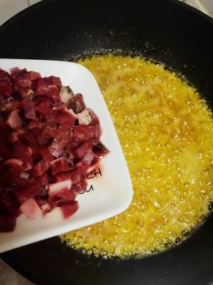 The practice measure of sauce of Xianggu mushroom beef 4