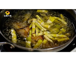 White acerbity hotpot, piscine Yang Shengxian, excellent and tie-in, the practice measure of bright of very sick at heart 3