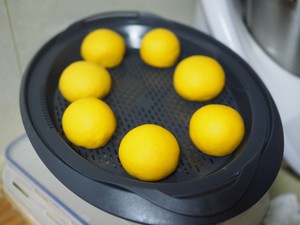 The practice measure of pumpkin milk steamed bread 5
