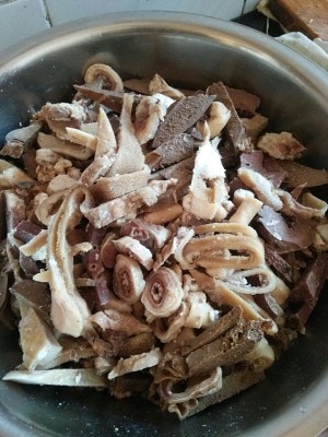The practice measure that ovine chipped cooked entrails of sheep or oxen covers inside 3