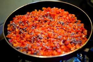The practice measure of beef thick chili sauce 7