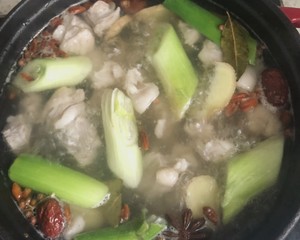 The practice measure of soup of ovine soup hotpot 4