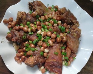 The practice measure of foot of sheep of a condiment made of roast prickly ash and salt 16
