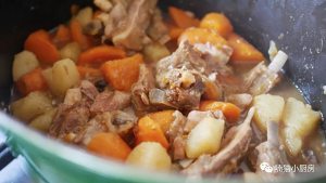 Carrot burns the sheep is small [close child eat] practice measure 7