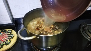 The practice measure of Nan of sheep of clear soup of mushroom of white ox liver 20