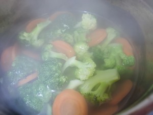 The practice measure of the meal of a bowl of fat cattle in in the winter 1