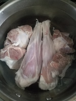 The practice measure of soup of bone of sheep of crus of simple and easy sheep 2