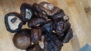 The practice measure of sauce of Xianggu mushroom beef 9
