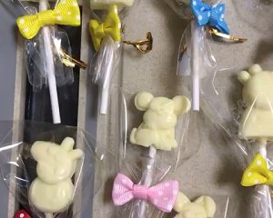 The practice measure that contains milk lollipop 7