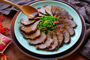 The practice measure of the sauce beef with bovine towering gas 12