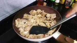 The practice measure of Nan of sheep of clear soup of mushroom of white ox liver 10