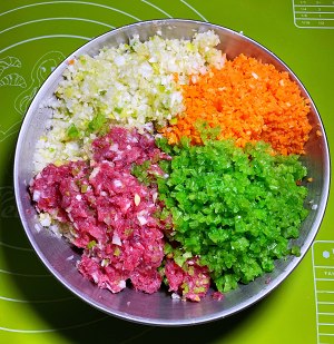 The practice measure of beef dumpling 4