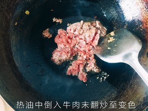 The practice measure that contains beef sauce 4