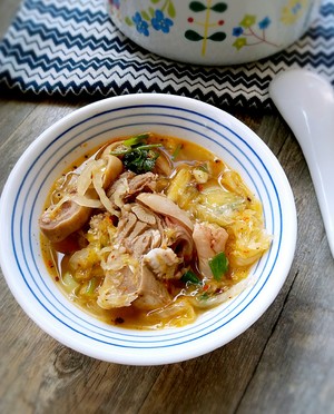 The pickled Chinese cabbage of old grandma stews the practice measure with miscellaneous sheep 7