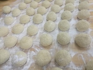 The practice measure of sesame seed cake of tongue of white sugar ox 3