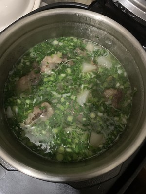 The practice measure of soup of oxtail ginseng turnip 4