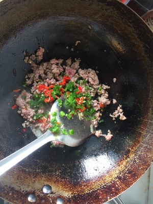 The practice measure that contains beef sauce 5