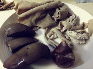 The practice measure of ovine chipped cooked entrails of sheep or oxen 3