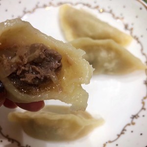 The practice measure with beef juicily steamed dumpling 5