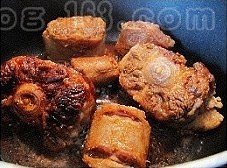 The practice measure of oxtail of braise in soy sauce 6