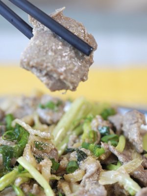 The family is little fry: Celery fries beef, not old not bavin, gigantic delicious! When simple province, delicious the practice measure of not long flesh 5