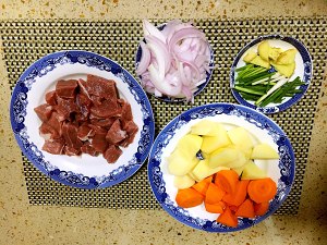 The practice measure of the beef of rustle potato carrot that stew 1