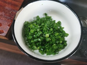 The practice measure of rice served with meat and vegetables on top of beef of bright family name 6
