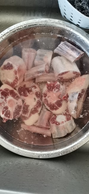Wintry day is lukewarm fill, the practice measure of bone of yellow stew oxtail 1