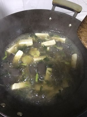 The practice measure of soup of ovine blood bean curd 3