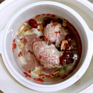 The practice measure of head of the sheep of the tuber of elevated gastrodia that stew 2